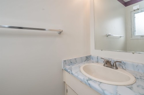 15734 96 Avenue, Surrey, BC 