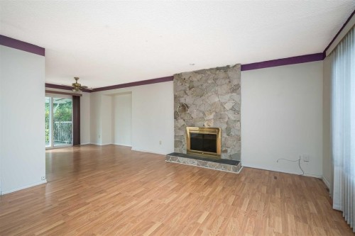 15734 96 Avenue, Surrey, BC 