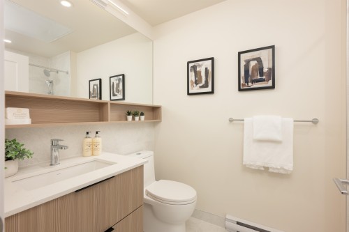 303-5398 207 Street, Langley, BC 