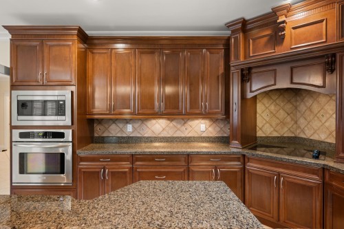 16416 92A Avenue, Surrey, BC 