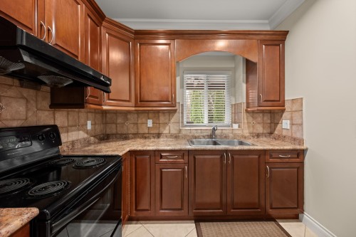 16416 92A Avenue, Surrey, BC 