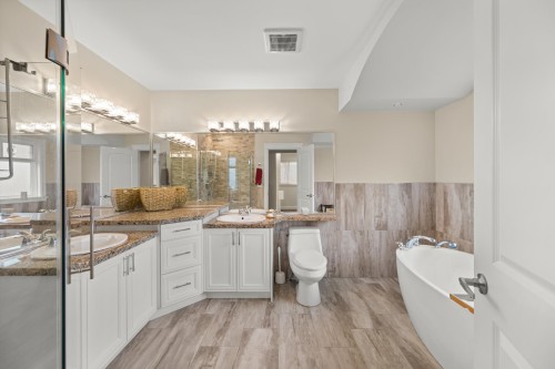 16416 92A Avenue, Surrey, BC 