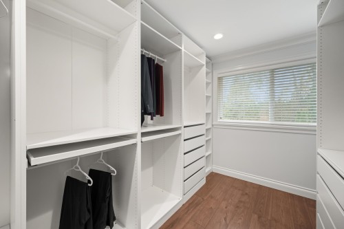 16416 92A Avenue, Surrey, BC 