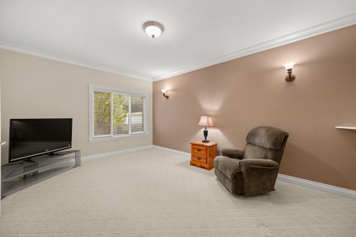 16416 92A Avenue, Surrey, BC 