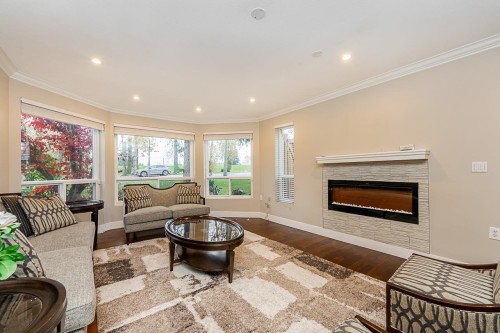 10816 80 Avenue  Delta, BC V4C 4C2