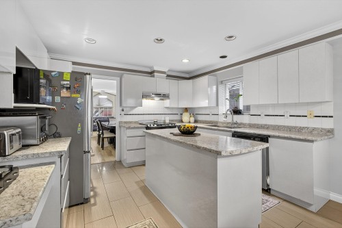 13745 58A Avenue, Surrey, BC 