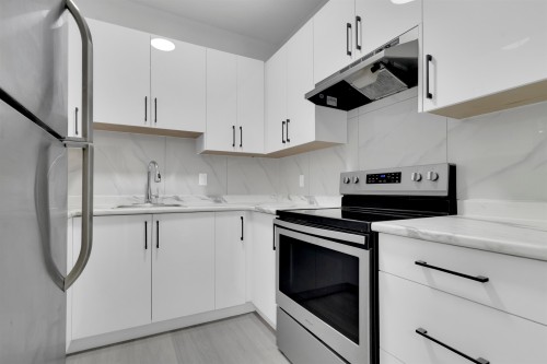 208-8142 120A Street, Surrey, BC 