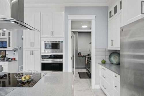 6976 149 Street, Surrey, BC 