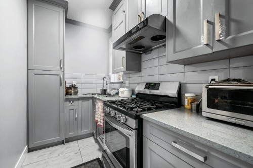 6976 149 Street, Surrey, BC 