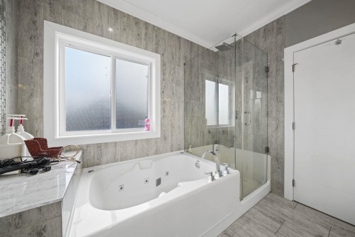 6976 149 Street, Surrey, BC 