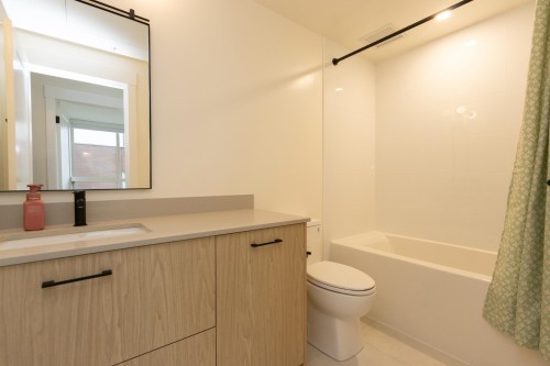 413-27249 Aldergrove Town Centre Drive, Langley, BC 