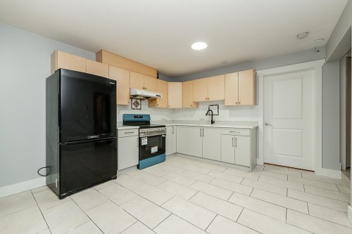 5866 126 Street, Surrey, BC 