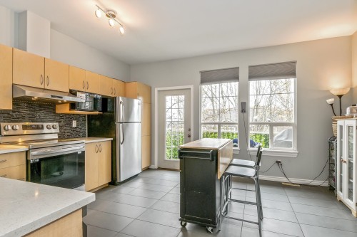 22-14952 58 Avenue, Surrey, BC 