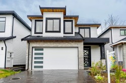 7519 205 Street  Langley, BC V2Y 3S8