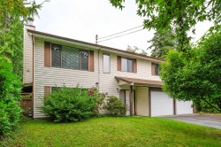2147 154 Street  Surrey, BC V4A 4S5