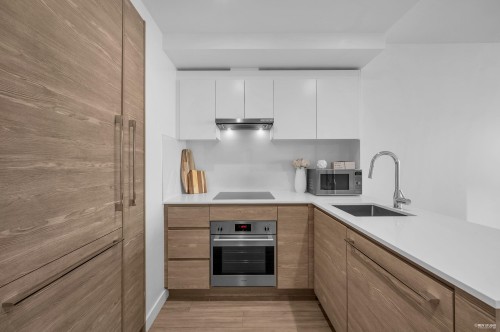 1508-13655 Fraser Highway, Surrey, BC 