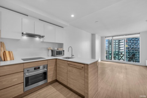 1508-13655 Fraser Highway, Surrey, BC 