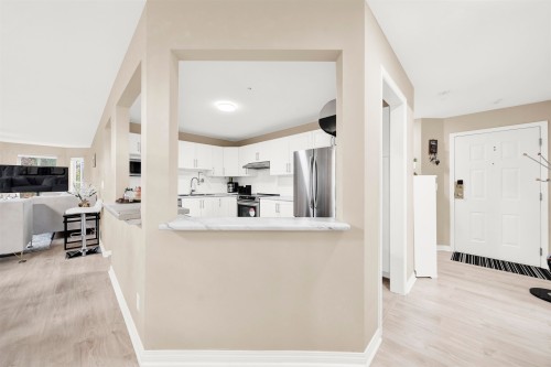 216-7171 121 Street, Surrey, BC 