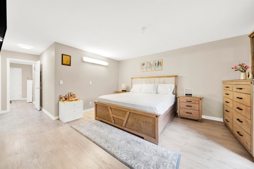 216-7171 121 Street, Surrey, BC 