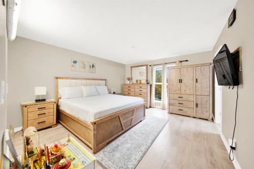 216-7171 121 Street, Surrey, BC 