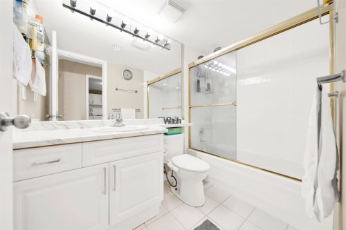 216-7171 121 Street, Surrey, BC 