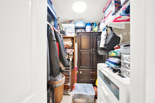 216-7171 121 Street, Surrey, BC 