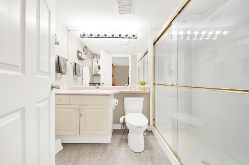 216-7171 121 Street, Surrey, BC 