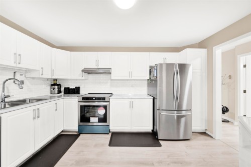 216-7171 121 Street, Surrey, BC 