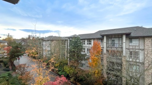 502-8695 160 Street, Surrey, BC 