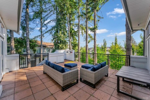 134-9718 161A Street, Surrey, BC 