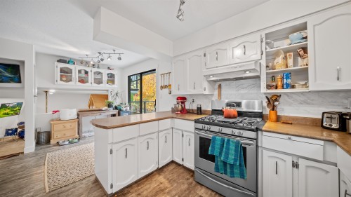 2250 Sentinel Drive, Abbotsford, BC 