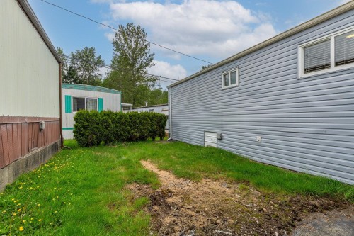 16-8266 King George Boulevard, Surrey, BC 