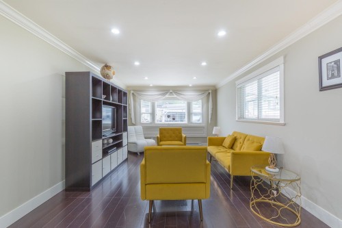 16-8266 King George Boulevard, Surrey, BC 