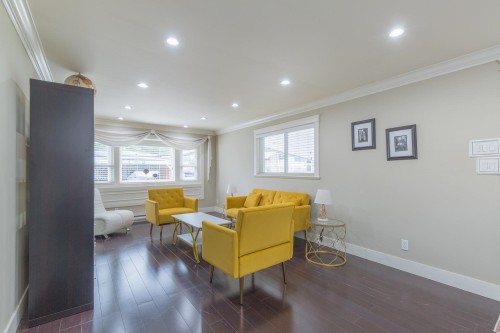 16-8266 King George Boulevard, Surrey, BC 