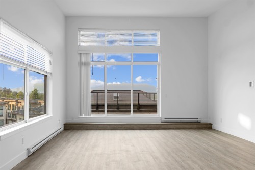 501-9983 Barnston Drive E, Surrey, BC 