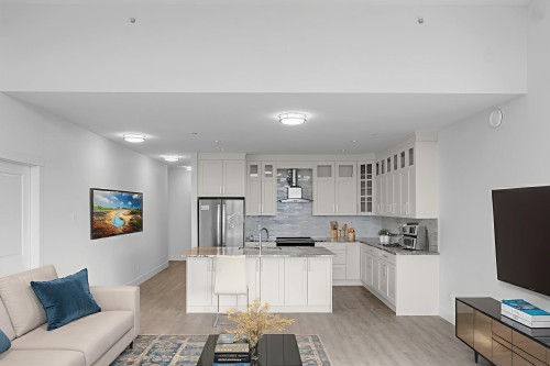 501-9983 Barnston Drive E, Surrey, BC 