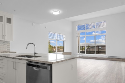 501-9983 Barnston Drive E, Surrey, BC 