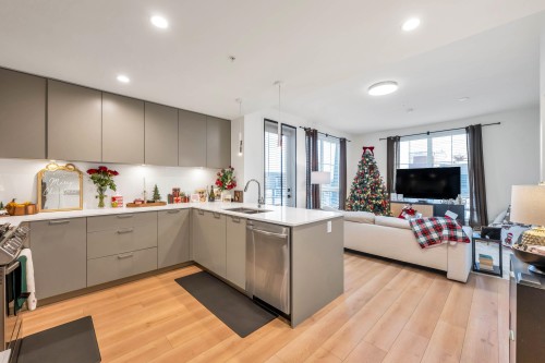 610-8380 200A Street, Langley, BC 