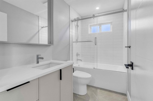 7686 196 Street, Langley, BC 