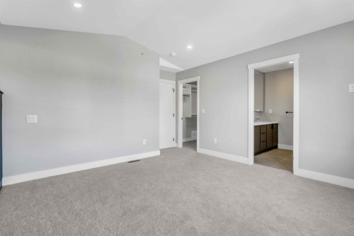 7686 196 Street, Langley, BC 