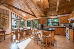 914 164 Street  Surrey, BC V4A 4Y5