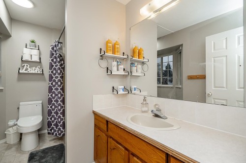 8045 164A Street, Surrey, BC 