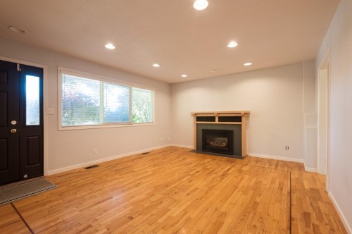 15661 Roper Avenue, White Rock, BC 