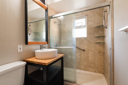 15661 Roper Avenue, White Rock, BC 