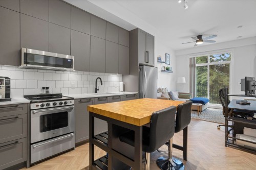 409-13929 105 Blvd, Surrey, BC 