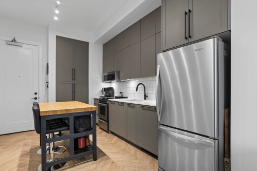 409-13929 105 Blvd, Surrey, BC 