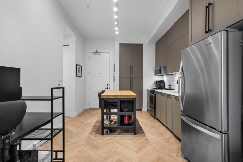 409-13929 105 Blvd, Surrey, BC 