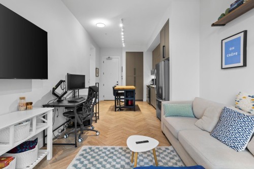 409-13929 105 Blvd, Surrey, BC 