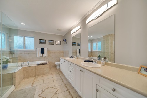 18419 68 Avenue, Surrey, BC 