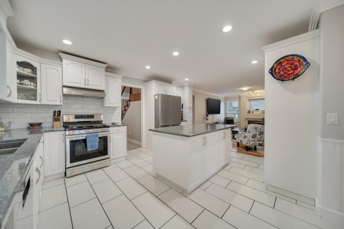 18419 68 Avenue, Surrey, BC 